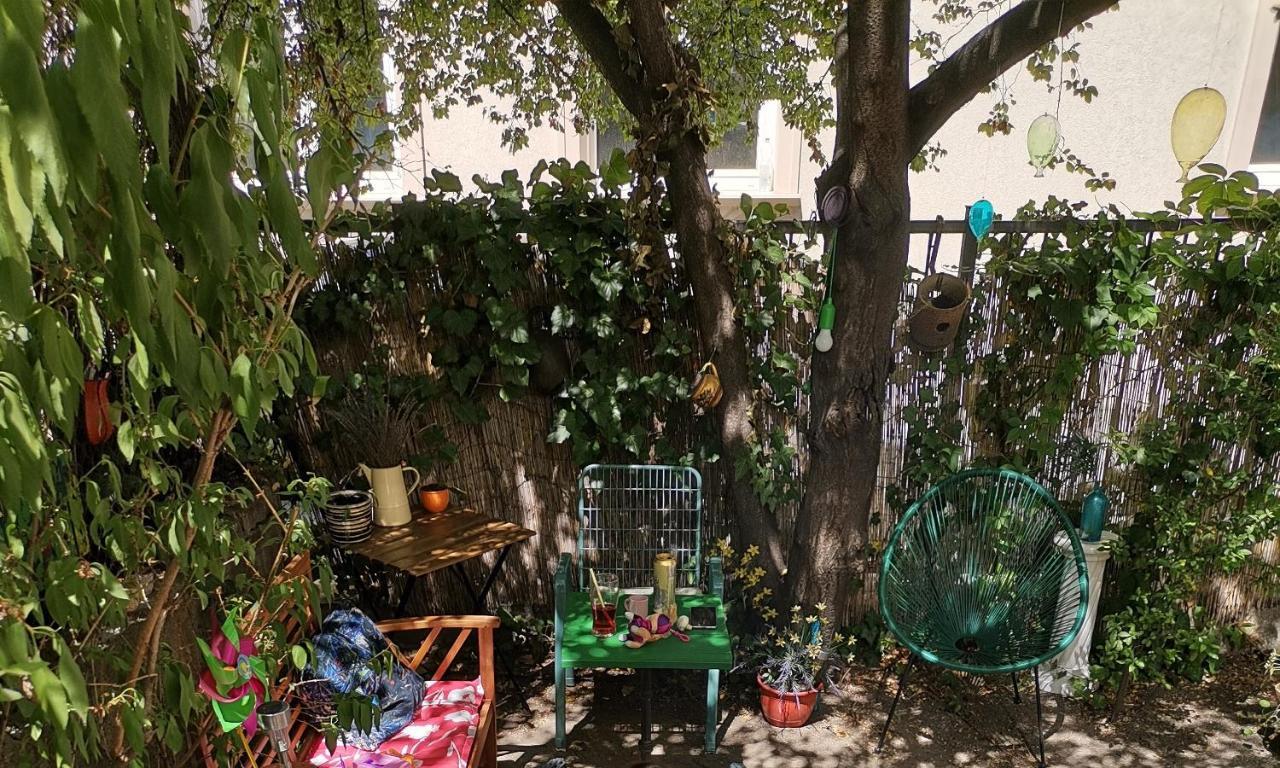 Flat In Historic Villa With Your Own Private Garden, Near City Park บูดาเปสต์ ภายนอก รูปภาพ